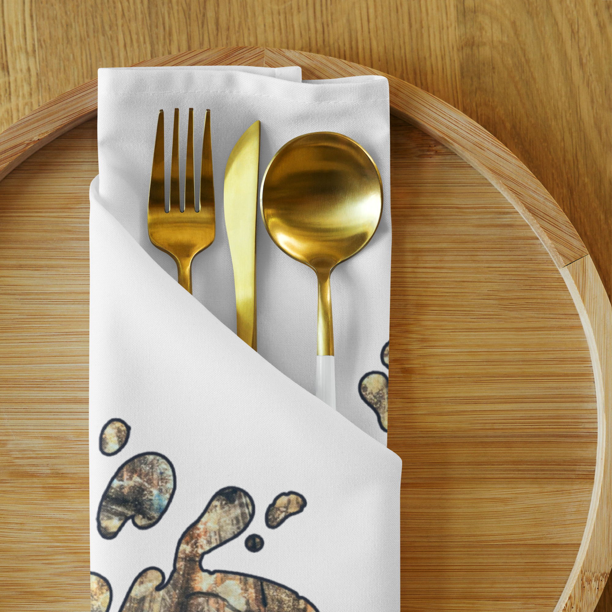 7 Luxury Gold Cutlery: Stunning Napkin Fold for Elegant Table Settings set Tiga - Image 4