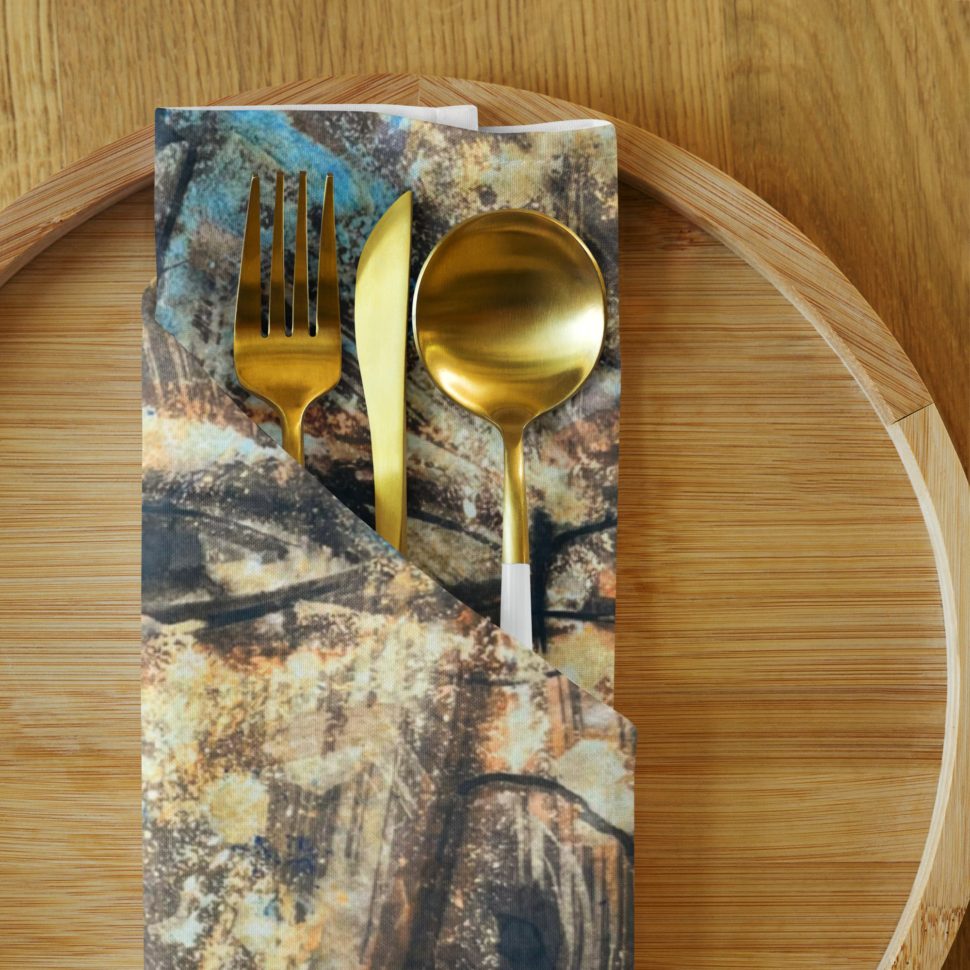 7 Luxury Gold Cutlery: Stunning Napkin Fold for Elegant Table Settings set Tiga